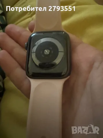 Apple Watch 4 44mm, снимка 3 - Смарт гривни - 46819064