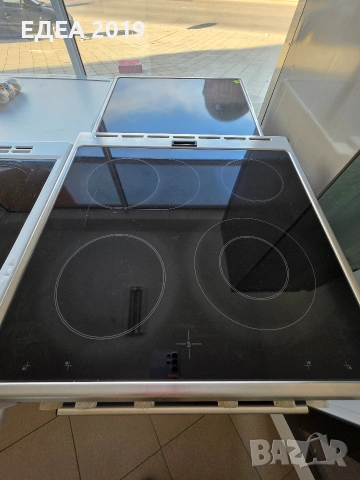 Свободностояща печка с керамични котлони Siemens, снимка 7 - Печки, фурни - 53683347