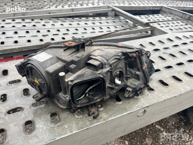 Продавам ляв фар за А4 / Б8 би ксенон завиващ, снимка 2 - Аксесоари и консумативи - 52823032