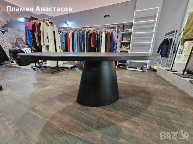 Дизайнерска елипсовидна маса – черна, с черно матирано стъкло, снимка 3 - Маси - 53722940