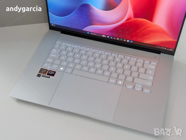 Ryzen AI 9 HX 370/32GB RAM/1TB/16 2.8K 120Hz OLED touch/ASUS Zenbook 16 S 2880x1800 2.8K 120Hz OLED , снимка 4 - Лаптопи за работа - 52882403
