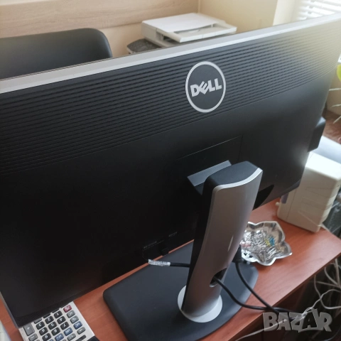 Отличен IPS монитор DELl 27" QHD, снимка 2 - Монитори - 50201015
