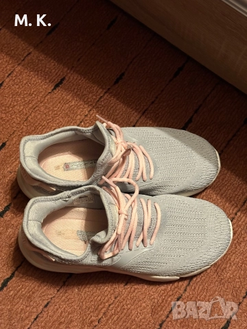 Дамски маратонки Мойски, снимка 2 - Маратонки - 51946733