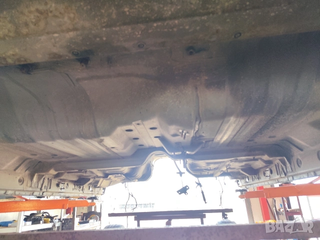 Кабина-Nissan Navara D40 -2.5dci-174кс-2006г, снимка 5 - Части - 53885556