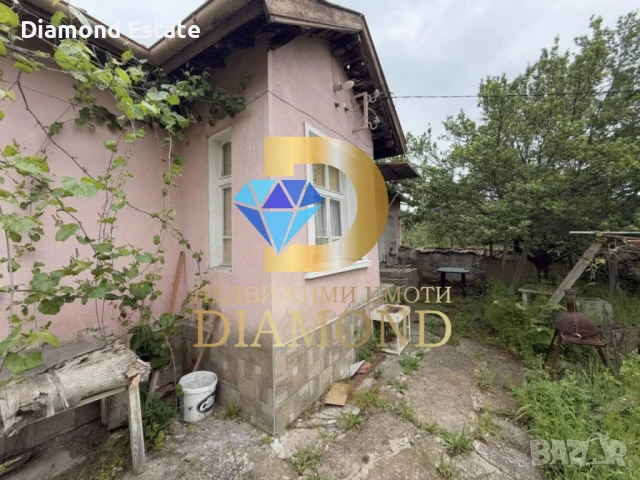 Едноетажна къща в с. Златна ливада, общ. Чирпан, снимка 9 - Къщи - 50725176