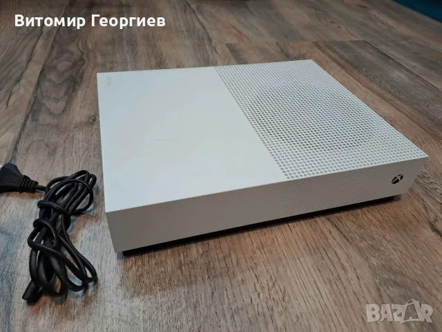 Конзола Xbox One S All Digital Edition 1TB, снимка 1 - Xbox конзоли - 48097801