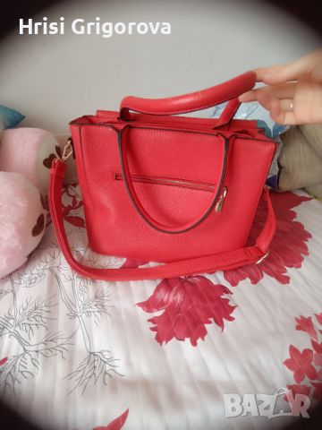 Модерна червена чанта, снимка 3 - Чанти - 45221225