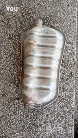 Оригинално средно гърне от Subaru Legacy/Outback b13, снимка 2 - Части - 53981278