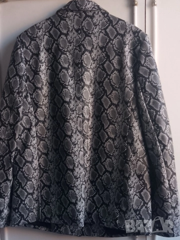 Сако от еко кожа , снимка 9 - Сака - 51945395