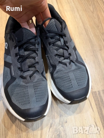 Оригинални мъжки маратонки On M Cloudrunner 2 Wide ! 43 н, снимка 2 - Маратонки - 53660032