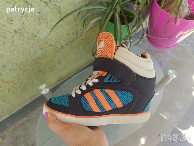 Adidas Amberligt дамски обувки на платформа 40, снимка 3 - Маратонки - 53775980