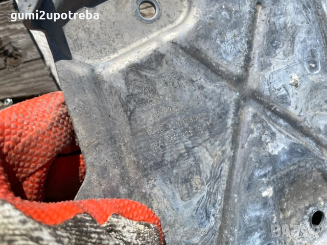 Стойка Подложка за Акумулатор 1EA915331C Volkswagen ID.3 E11 pro, снимка 2 - Части - 51762621