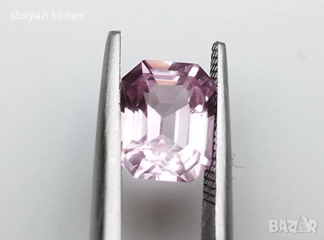 Невероятено блестящ розов шпинел с тегло 1.71кт. и VS чистота! Нов!, снимка 10 - Други - 47864413