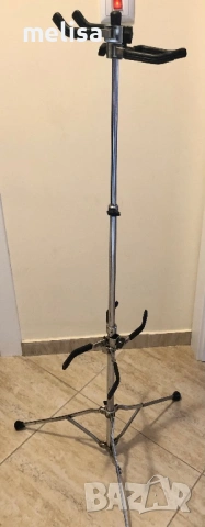Сгьваема метална стойка за китари
