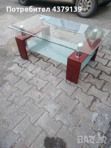 Стъклена холна маса в отлично състояние 