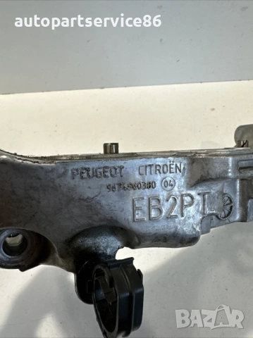 Стойка за монтаж на двигател за Peugeot 3008 1.2T 65000 км (2022) 9674960380, снимка 2 - Части - 53571530