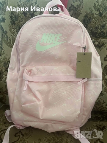 Розова раница Nike, снимка 2 - Раници - 52259571