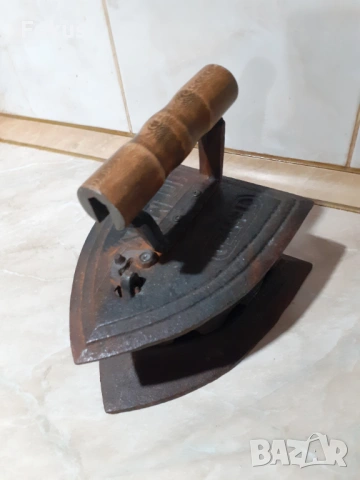 Жестока стара голяма желязна ютия на жар, снимка 4 - Антикварни и старинни предмети - 53340507