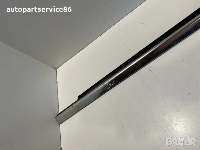 Хромова лайсна за стъкло за задна лява врата за Mercedes W212 (2012) A2127350109, снимка 3 - Части - 53988067