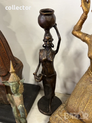 Африканска бронзова скулптура на жена с гърне на главаа. №8081, снимка 10 - Антикварни и старинни предмети - 54081071