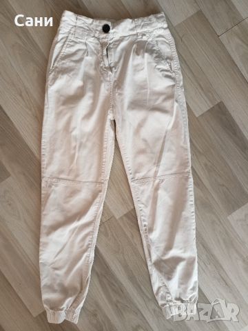 Бели дънки , снимка 1 - Детски панталони и дънки - 46004506