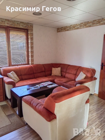 Тристаен апартамент 100 кв. м. в идеален център Враца, на 5 ми. пешком от площад Ботев. 