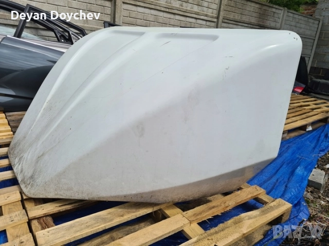 Спойлер над кабина за камион или бус