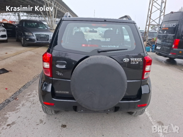 Дайхацу Териос, снимка 6 - Автомобили и джипове - 52488699