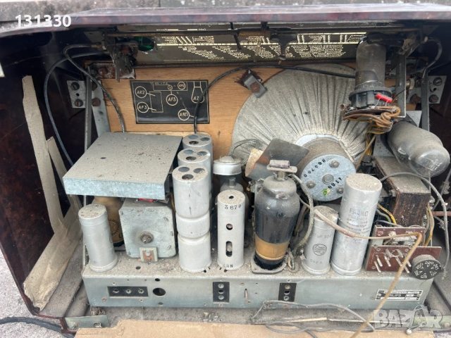 продавам лампово радио PHILIPS, снимка 9 - Плейъри, домашно кино, прожектори - 50113762