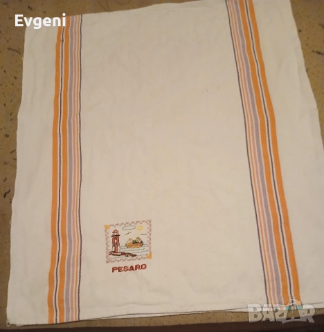 Шарено каре , снимка 3 - Покривки за маси - 52940913