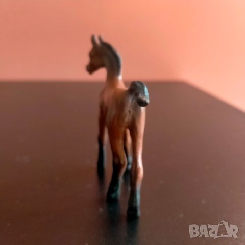 Колекционерска фигурка Schleich Horse Brown Foal W.Germany 13103, снимка 2 - Колекции - 45935829