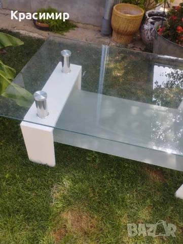 Маса от закалено фасетирано стъкло и неръждаем метал. Изключително сигурна и стабилна. , снимка 3 - Маси - 51393073