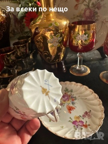 Dresden Germany  Circa 1901 The Carl Thieme porcelain company was founded in 1886 Код P1916, снимка 8 - Декорация за дома - 53388770