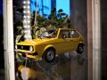 Volkswagen Golf 1 Caribe - мащаб 1:24 на Salvat моделът е нов в блистер VW, снимка 8