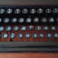 Рядка пишеща машина Olympia Plana, снимка 3 - Антикварни и старинни предмети - 45314234