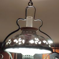 винтидж полилей ковано желязо и керамика, снимка 1 - Лампи за таван - 45749842
