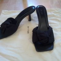 Дамски сандали By Far, снимка 3 - Дамски елегантни обувки - 45276321