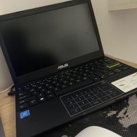 Asus laptop e210ma, снимка 2 - Лаптопи за дома - 45389013