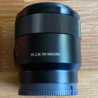 Като нов Макро Обектив SONY FE 50mm F2.8 macro lens 1:1 SEL50M28 - оригинална опаковка, снимка 4 - Обективи и филтри - 46126637