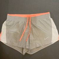 Шорти Nike, снимка 1 - Къси панталони и бермуди - 45241226