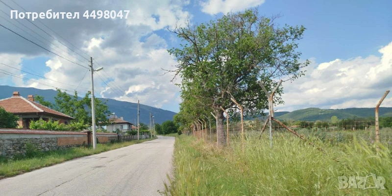 Парцел с отлична локация в с. Васил Левски, общ. Карлово, снимка 1