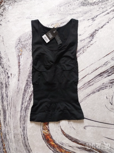 Дамски топ с оформящ ефект , снимка 1