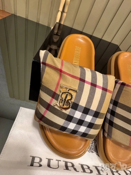 чехли burberry , снимка 1