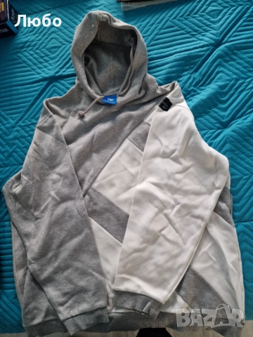 Продавам 3 броя суичъри