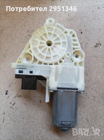 PORSCHE PANAMERA МОТОРЧЕ ЗА ЗАДЕН ДЕСЕН СТЪКЛОПОДЕМНИК 0536011001, снимка 2 - Части - 51869381