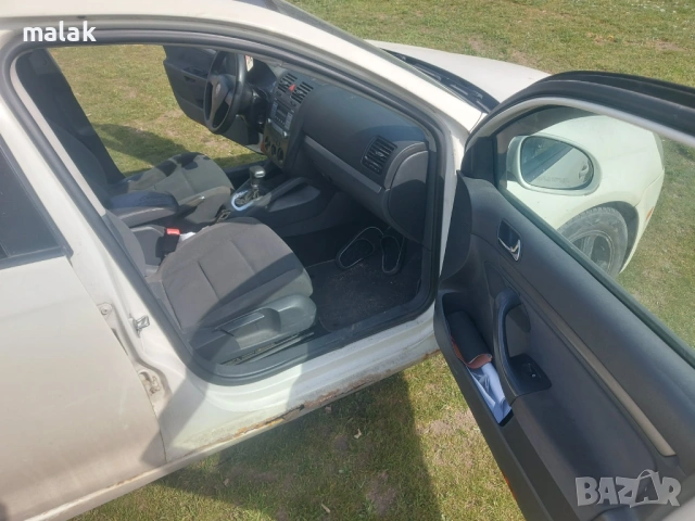 Джета 2,5 бензин с газ, снимка 7 - Автомобили и джипове - 53873772