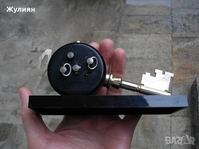 КОЛЕКЦИОНЕРСКИ БУДИЛНИК СЛАВА SLAVA КЛЮЧЪТ НА МОСКВА , снимка 4 - Антикварни и старинни предмети - 54012967