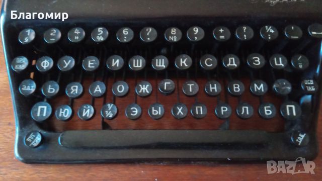 Рядка пишеща машина Olympia Plana, снимка 3 - Антикварни и старинни предмети - 45314234