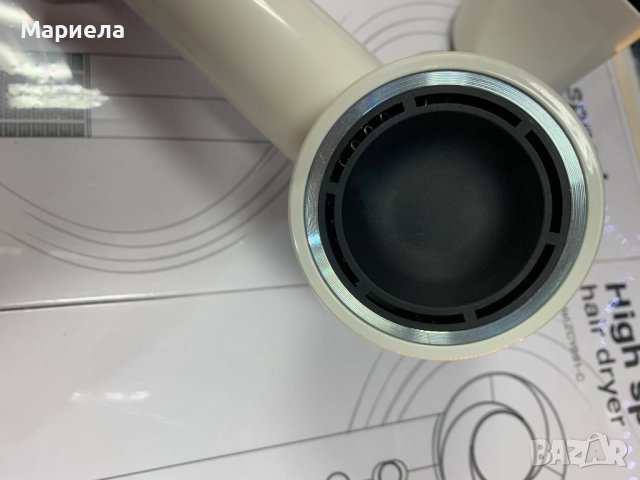 Професионален Сешоар с безчетков мотор / С термоконтрол и магнитна дюза, снимка 4 - Сешоари - 52140567