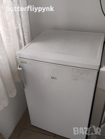 Малък хладилник 